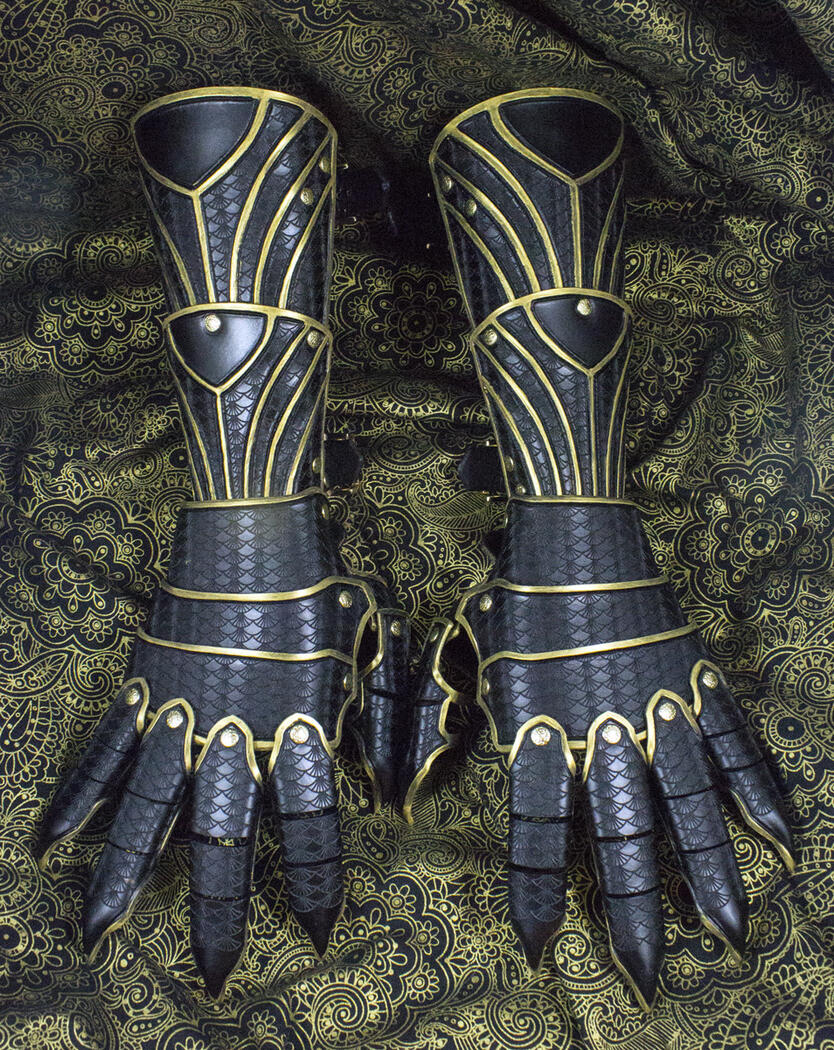 MG18: Custom, Black &amp; Gold Art Deco