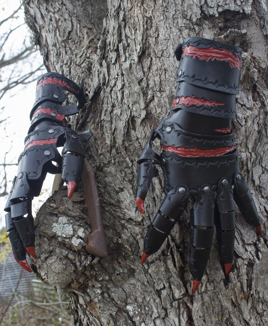 MG23: Custom, Red Stripes/Scars